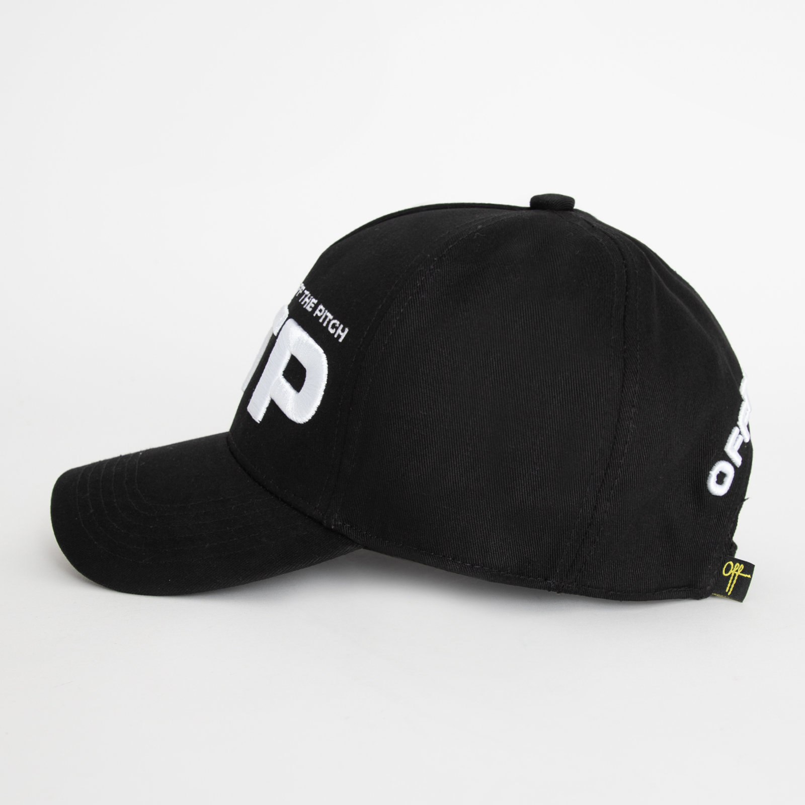 Off the Pitch Off-set Cap Black/White
